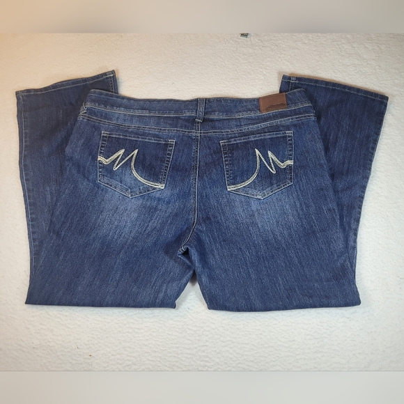 Maurices High Rise Jeans Womens 22  Short Blue Denim Straight Leg 22x29 - Picture 1 of 16